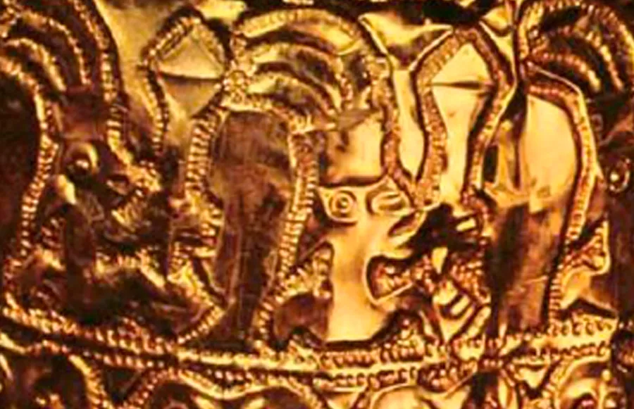 Trajes y joyas del antiguo Perú