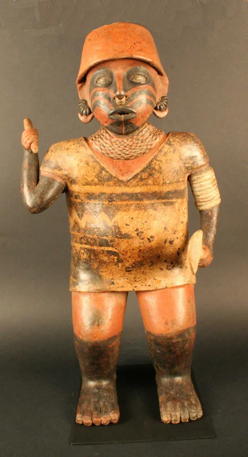 Figura antropomorfa masculina