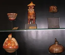 Nasca: Color y fantasía de arcilla