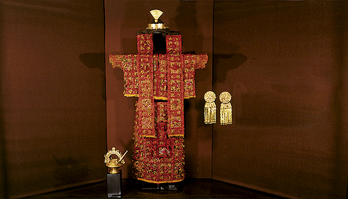 Exposición “Trajes y joyas del antiguo Perú”, 1984, en el Museo Chileno de Arte Precolombino