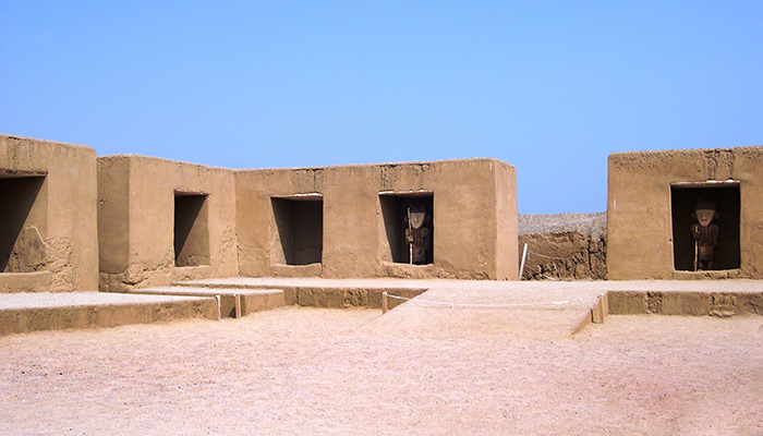 Recinto con hornacinas, ciudadela Tshudi de Chan Chan.