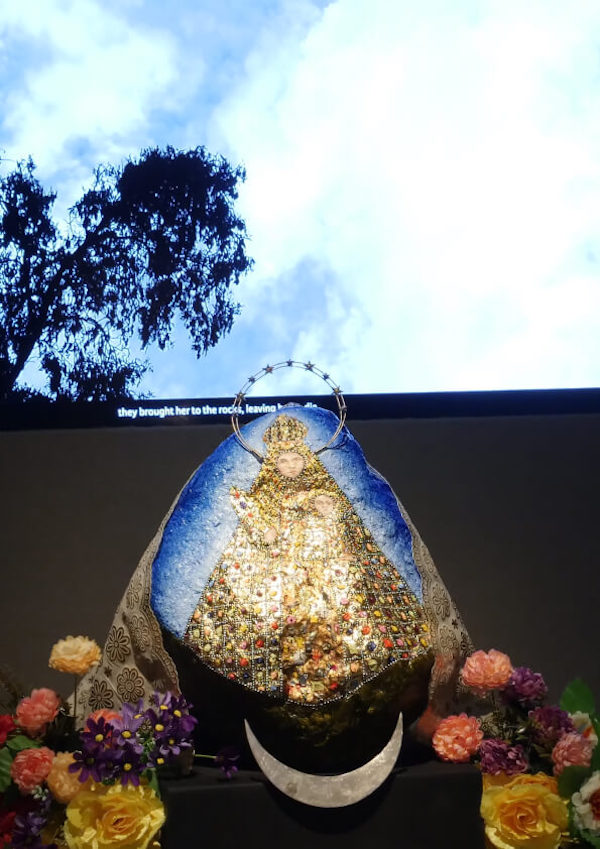 Virgen de piedra. Reproducción desde un original, Sucre, Bolivia Actual / Colección Museo Chileno de Arte Precolombino (