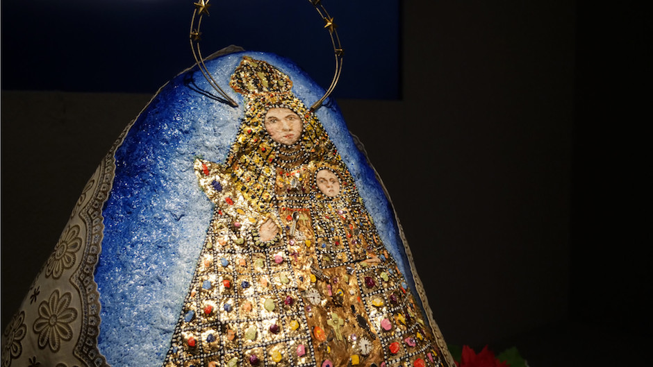 Virgen de piedra. Detalle.