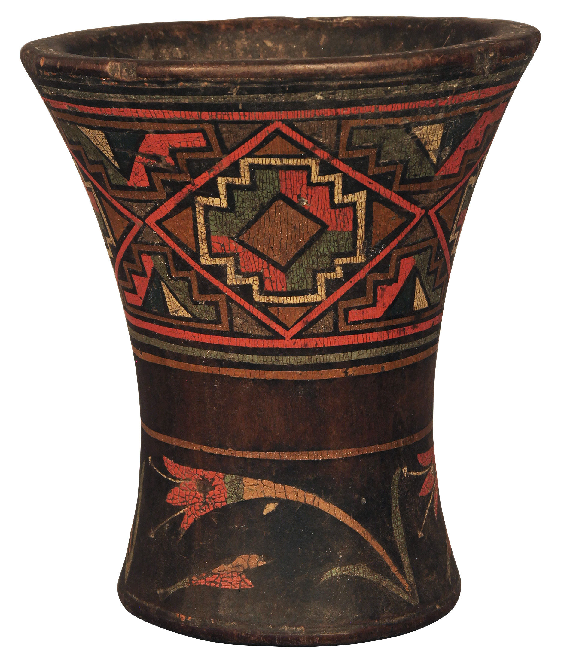 Toqapu rombo escalerado y flor de kantuta. Vaso quero de madera. Colonial, Perú Siglos XVI-XVIII. Colección Museo Colchagua, PE-MCOL 06 (220 x 140 mm).