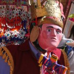 El Inka Atawallpa, hacha en mano defendiendo su imperio.