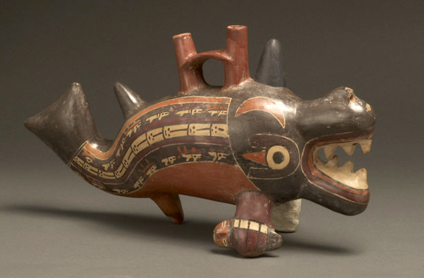 Botella escultórica. Nasca Temprano. Cerámica. 35,2 x 19,5 cm (INC-MNAAHP, C-54262)