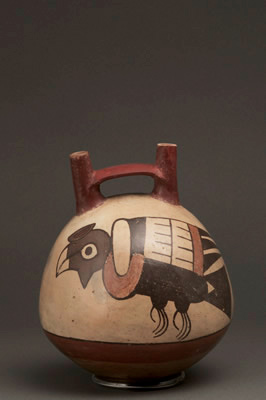 Botella pintada. Nasca Temprano. Cerámica. 19,5 x 16 cm (INC-MNAAHP, C-10012)