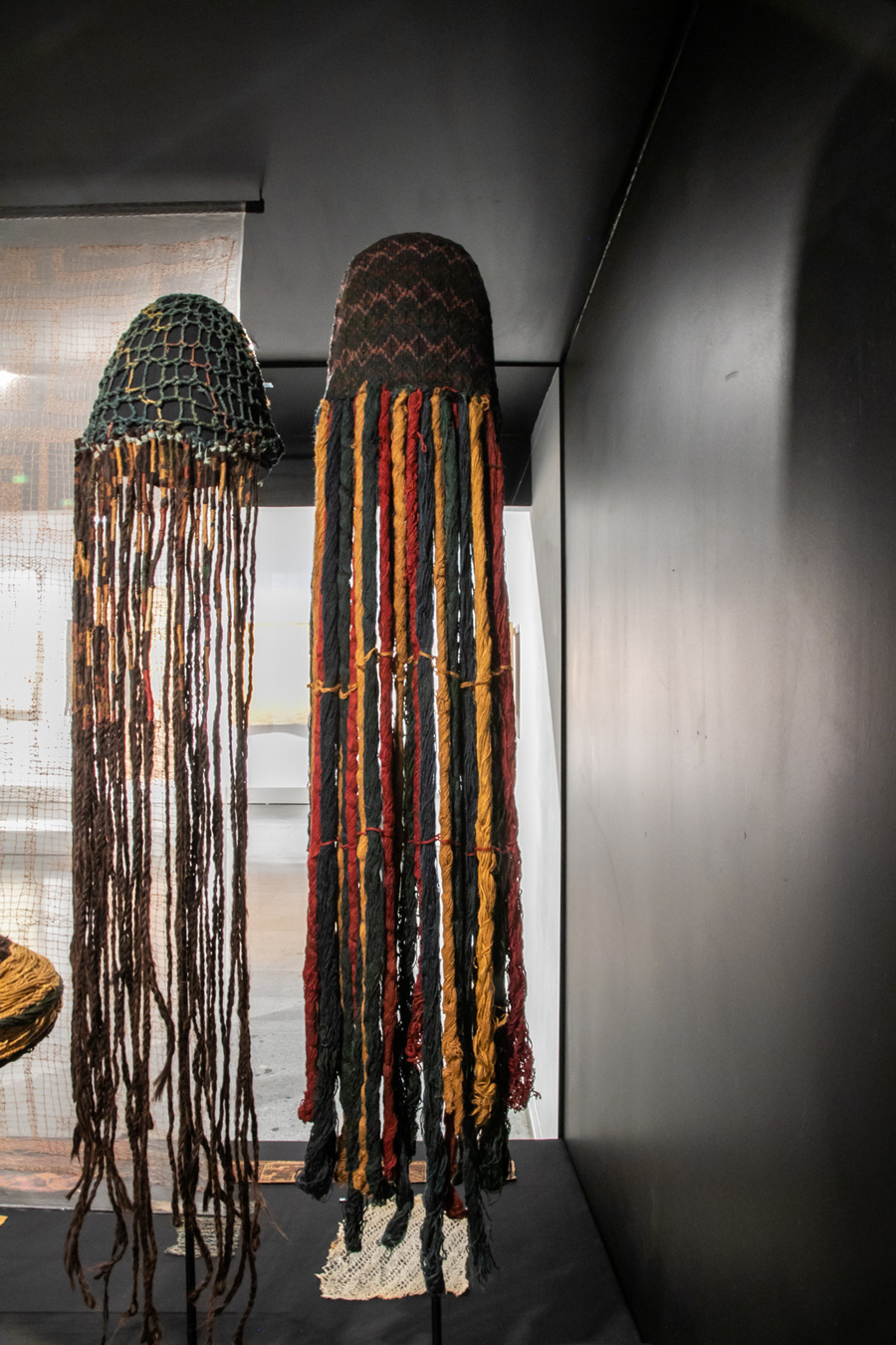 Gorros con flecaduras. Fringed hat.. Cultura Arica