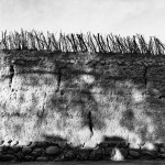 Los tradicionales muros de adobe de San Pedro de Atacama han sido testigos de cientos de procesiones.