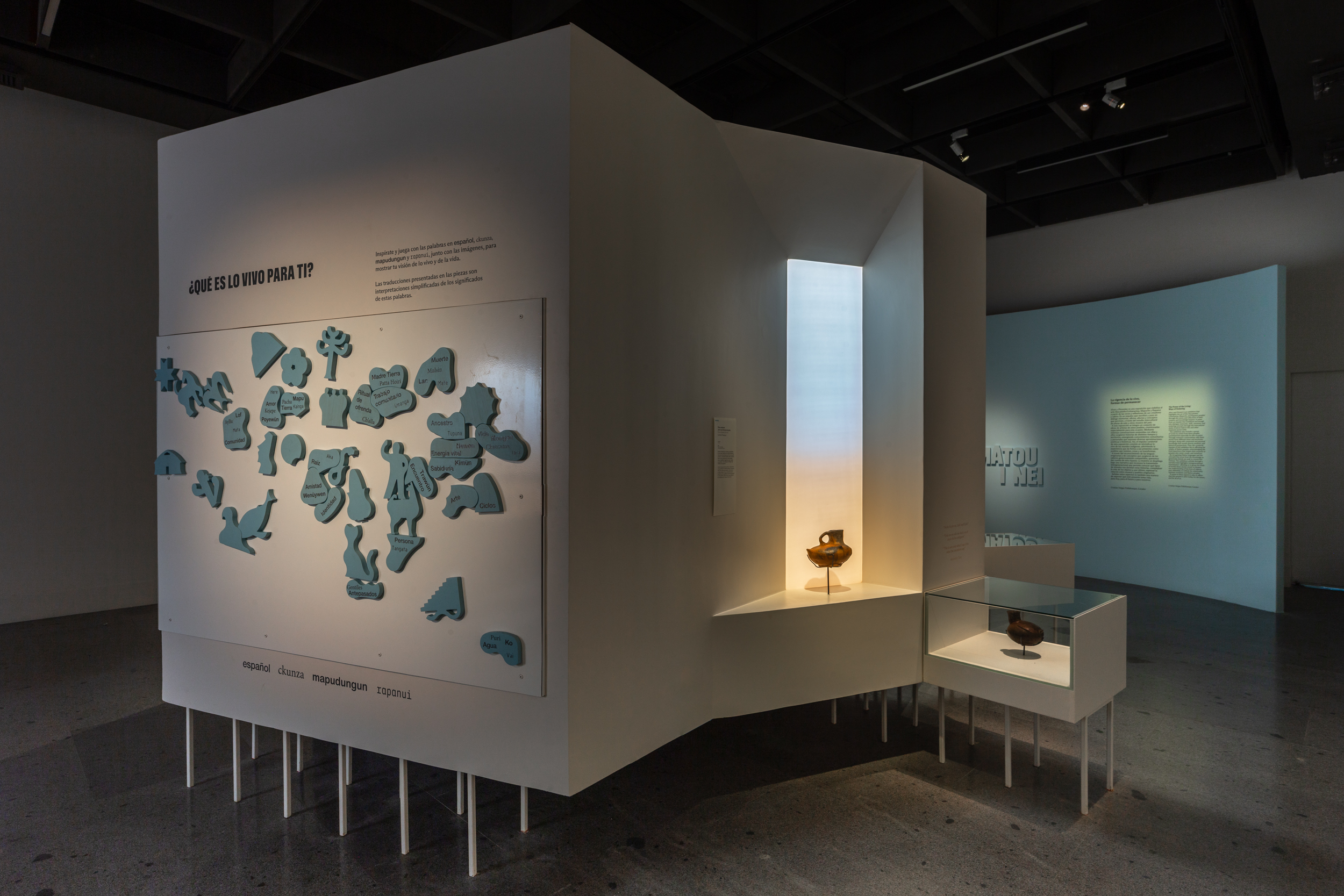 Exhibition gallery 32